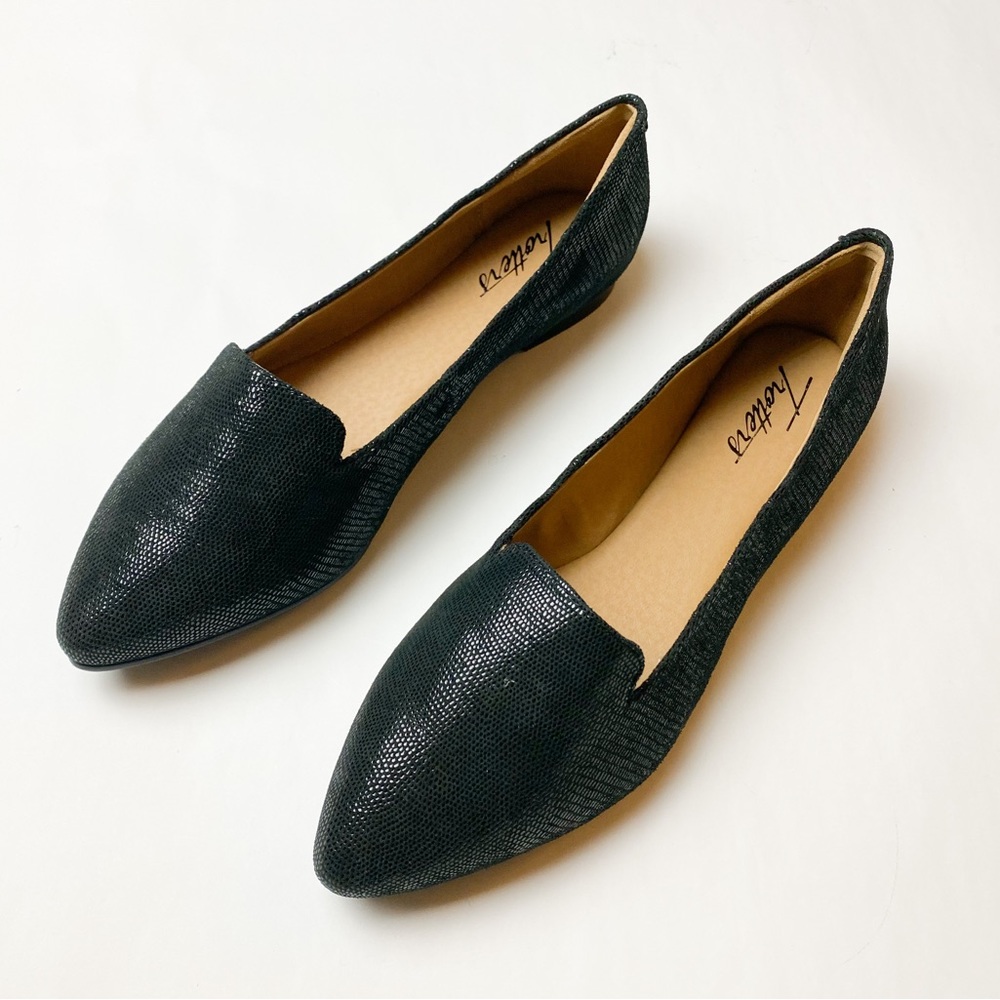 Trotters Harlowe Black Patent Leather 6.5w